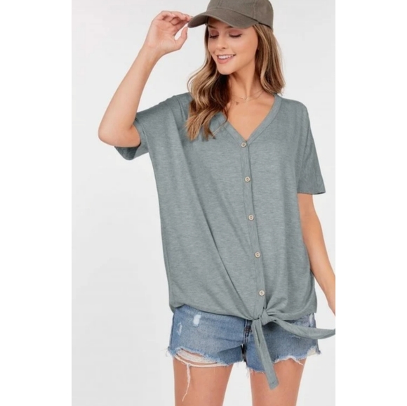 FINAL SALE 🆕🌿button DOWN TOP🌿 - Picture 1 of 8